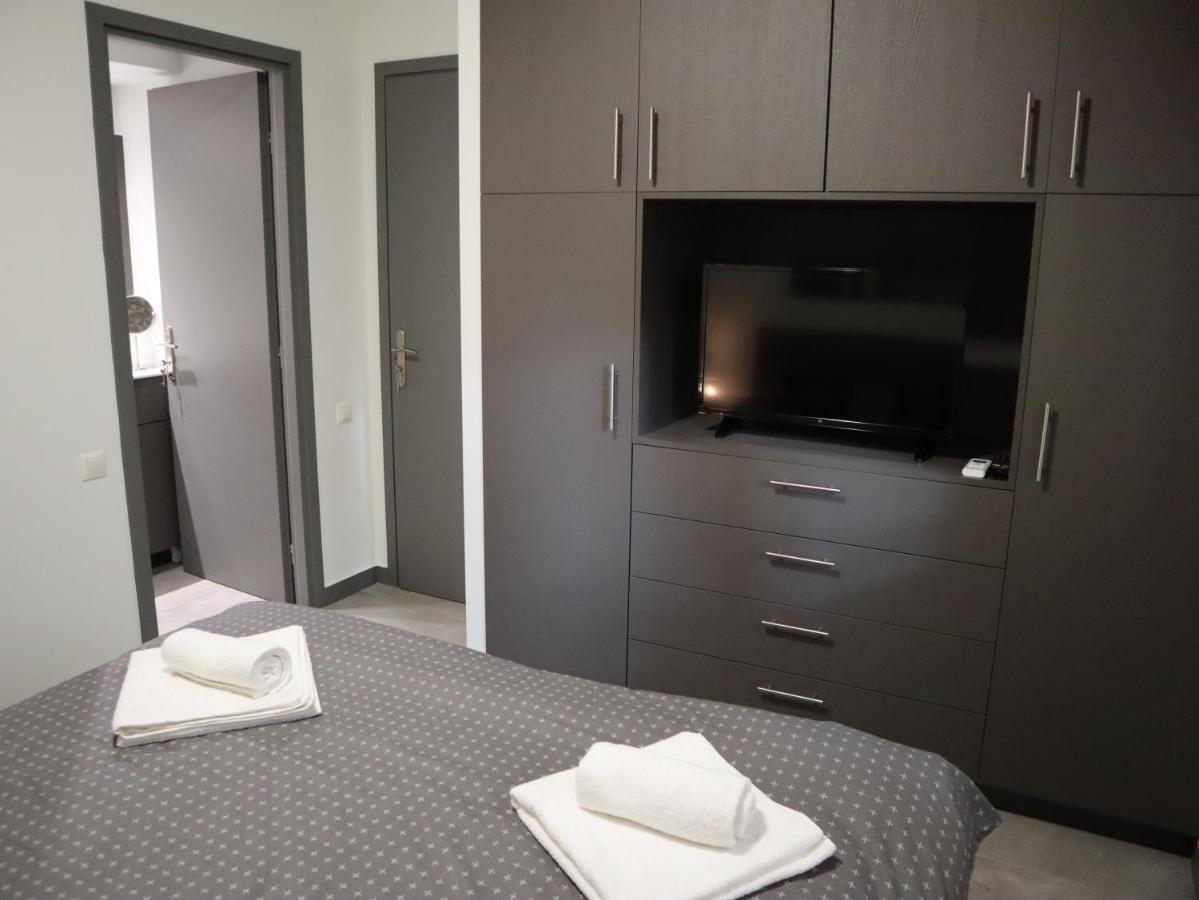 Nefeli Apartment เอเธนส์ ภายนอก รูปภาพ