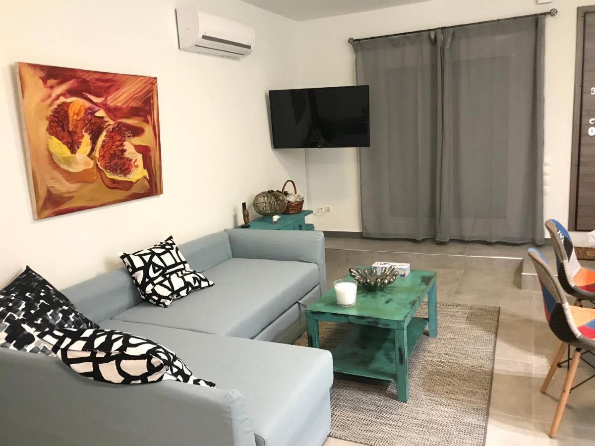 Nefeli Apartment เอเธนส์ ภายนอก รูปภาพ