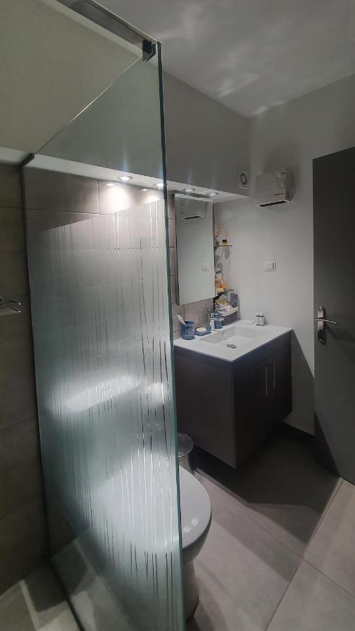 Nefeli Apartment เอเธนส์ ภายนอก รูปภาพ